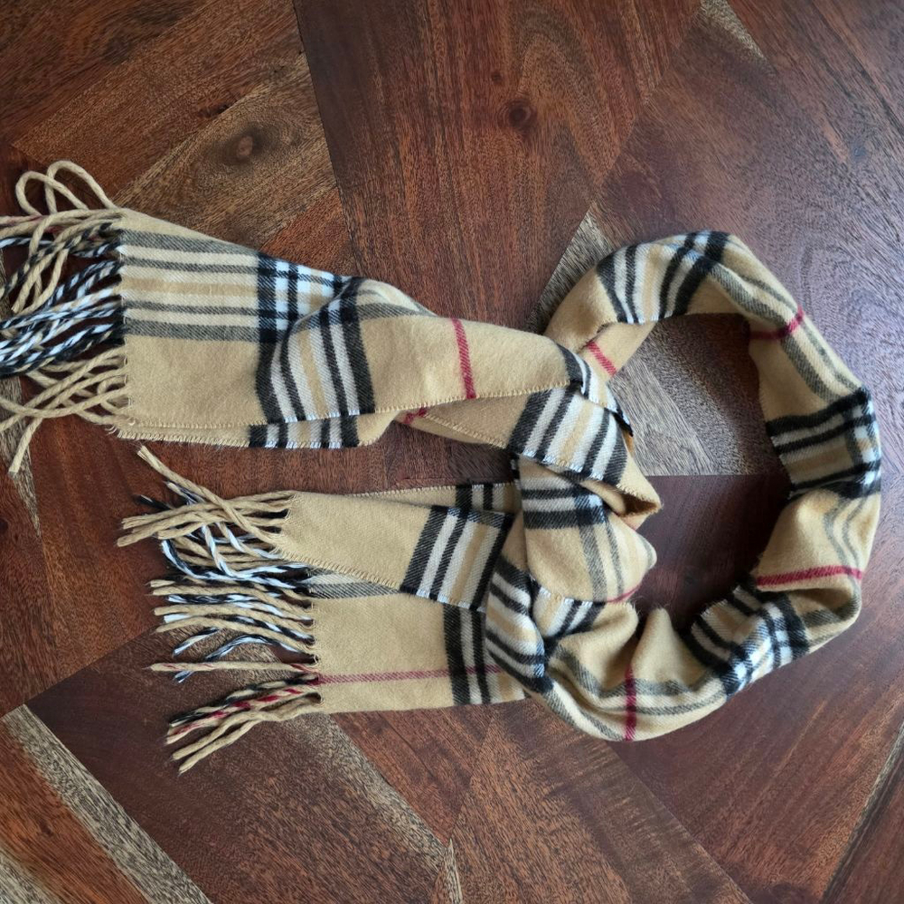 V.FRAAS Cashmink Beige Plaid Scarf One Size